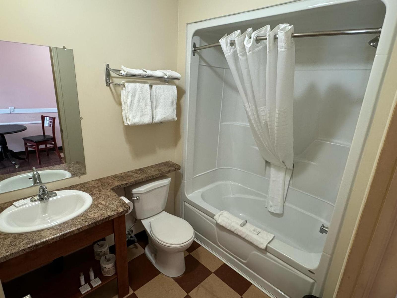 Travel Inn Cochrane Bagian luar foto